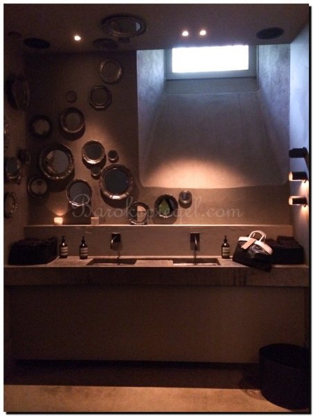 het-damestoilet-in-the-jane