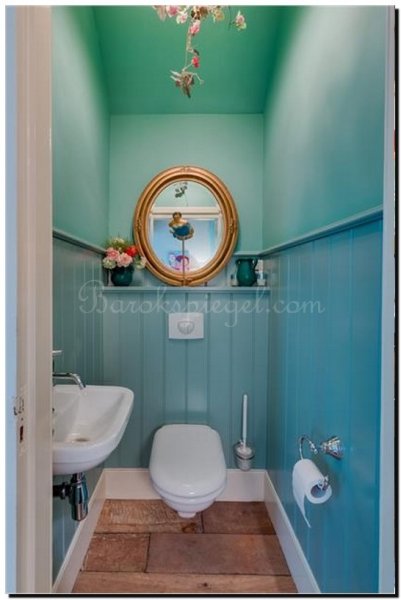ovale-spiegel-antiekgoud-agnese-in-toilet-wc