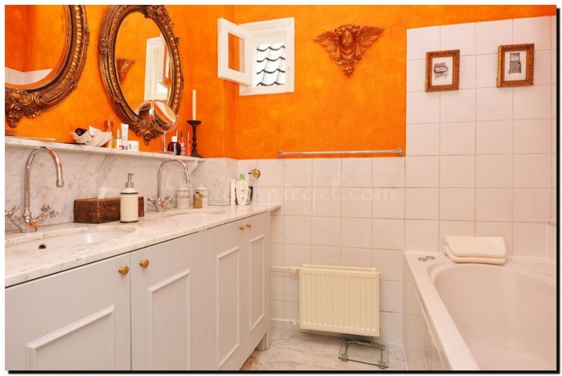 ronde-spiegel-in-badkamer-10