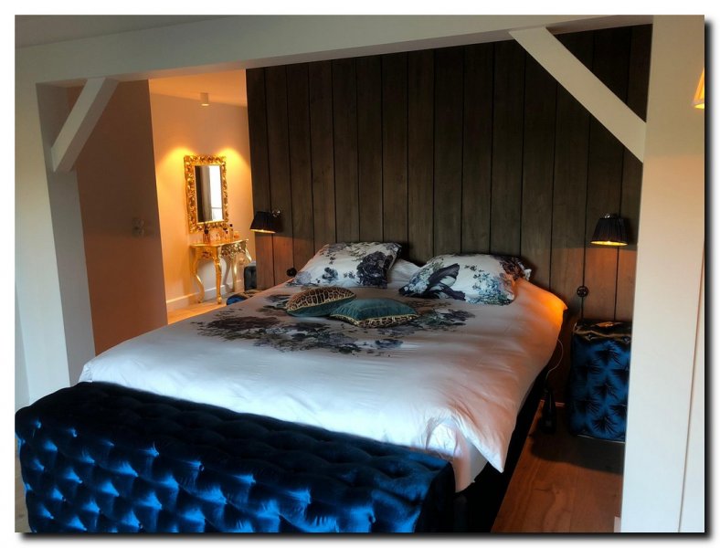 barok-italiaanse-spiegel-boven-consoletafel-side-t