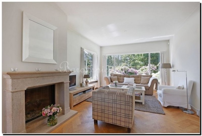 moderne-spiegel-zilver-boven-open-haard