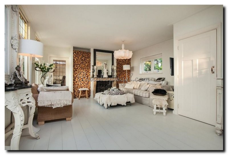 zwarte-barok-spiegel-in-landelijke-inriching-boven