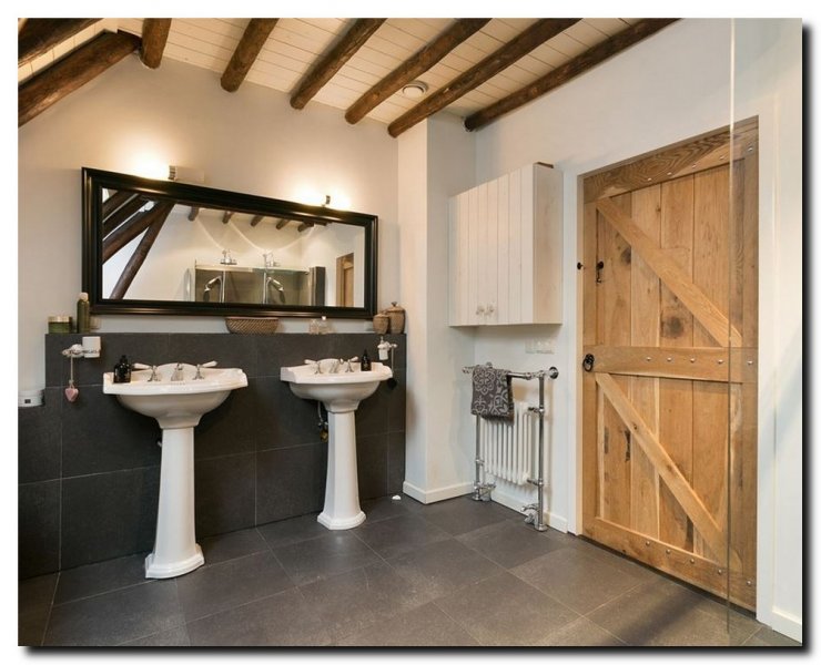 moderne-zwarte-spiegel-zwart-in-badkamer-groot-3