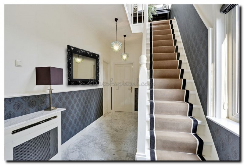 zwarte-barok-spiegel-fender-in-hal