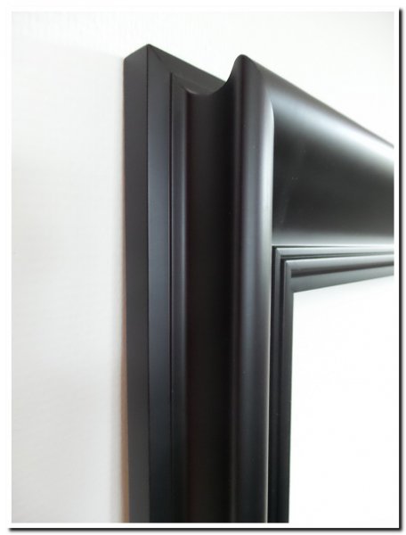 detail-hoek-zijkantmoderne-spiegel-lijst-rand-mat