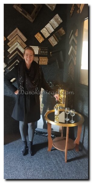 ilona-pos-bij-barokspiegel-com