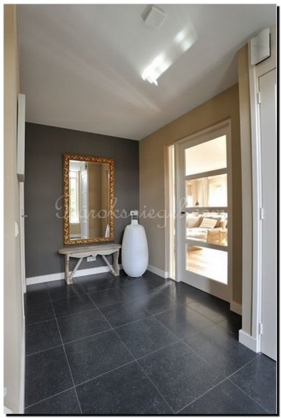 grote-barok-spiegel-gouden-lijst-in-hal