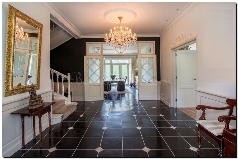 Gooische spiegel in Gooische inrichting