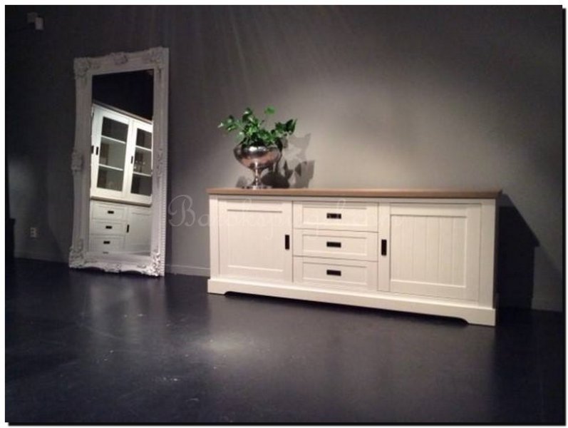 Blog spiegel ideeën, inrichting, decoratie en praktische tips ... Woonkamer dressoir decoratie