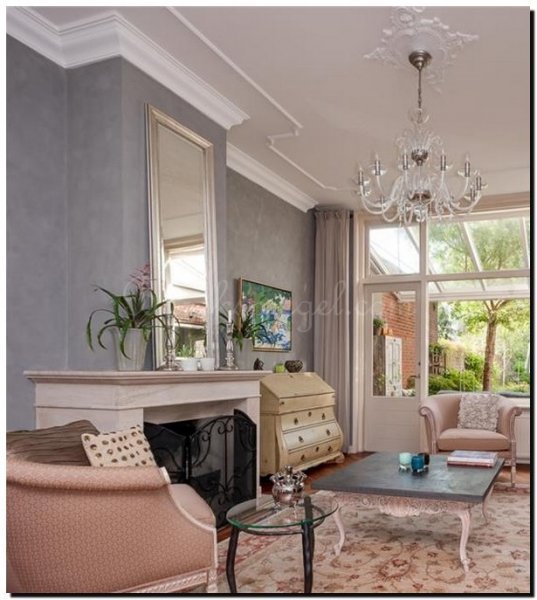 spiegel-met-zilveren-lijst-boven-openhaard-shabby