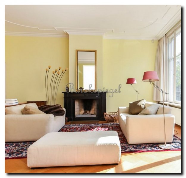 gouden-spiegel-smalle-rand-met-parel-kralen-rand-o