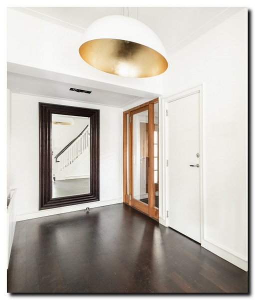 grote-zwarte-moderne-passpiegel