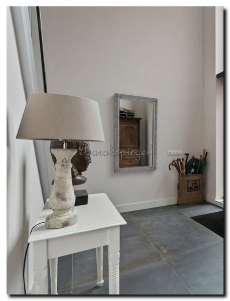 spiegel-smalle-rand-antiekzilver-in-hal