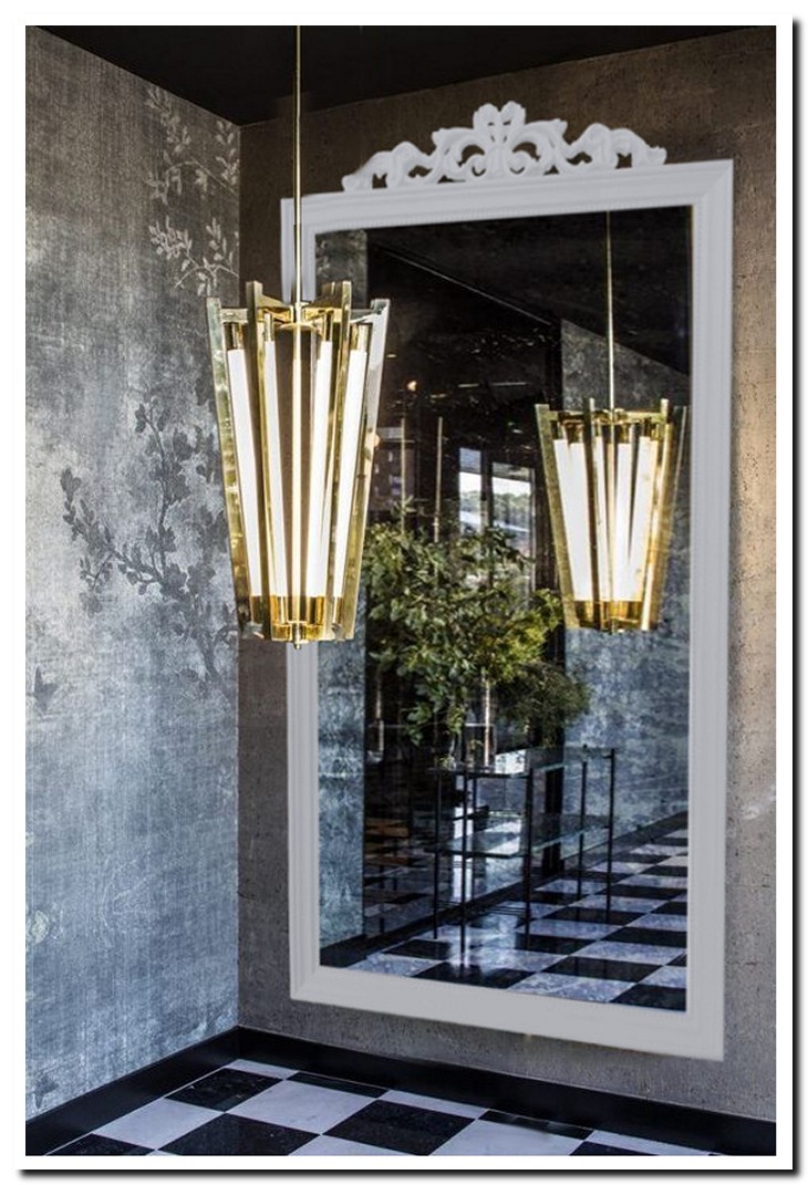 grote-passpiegel-wit-met-kuif-in-hal