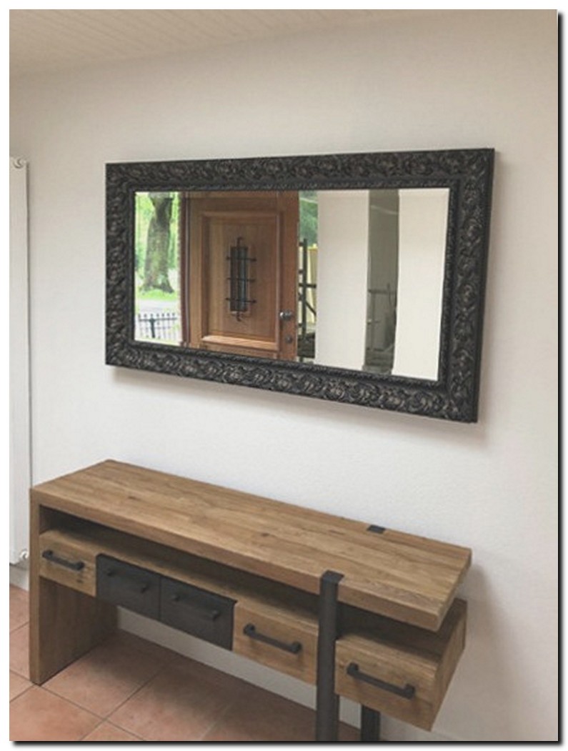 grote-wandspiegel-horizontaal-zwart-boven-dressoir
