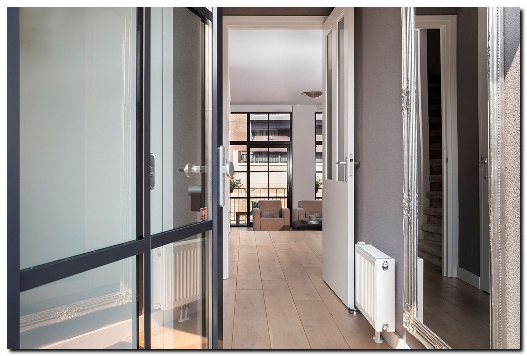 grote-zilveren-passpiegel-80x180cm-in-hal