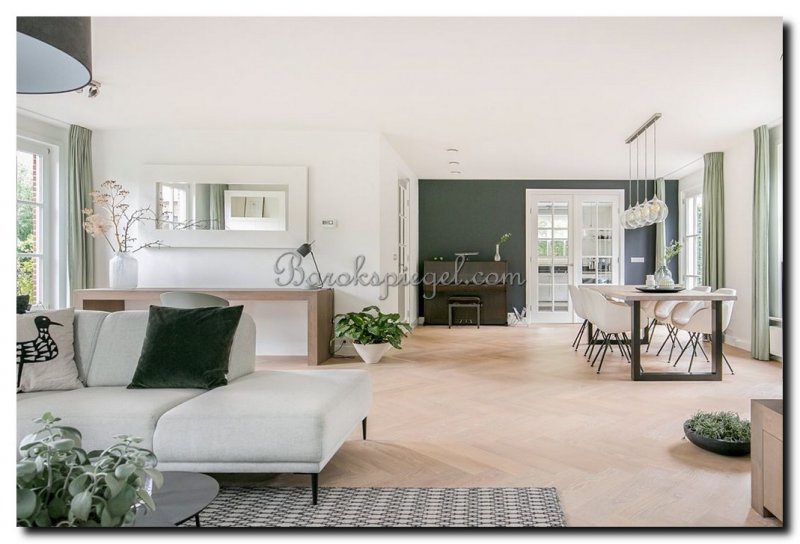 grote-witte-moderne-strakke-spiegel-wit-80x180-60x