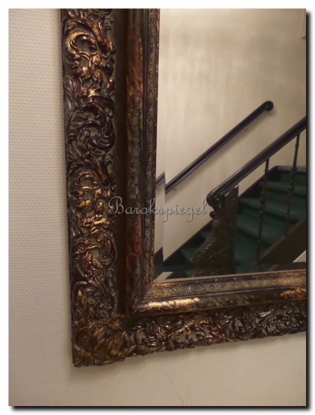 detail-exclusieve-spiegel-shabby-zwart-goud-barok