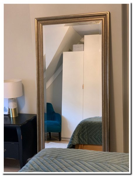 grote-passpiegel-in-slaapkamer-ziler-met-cannelure