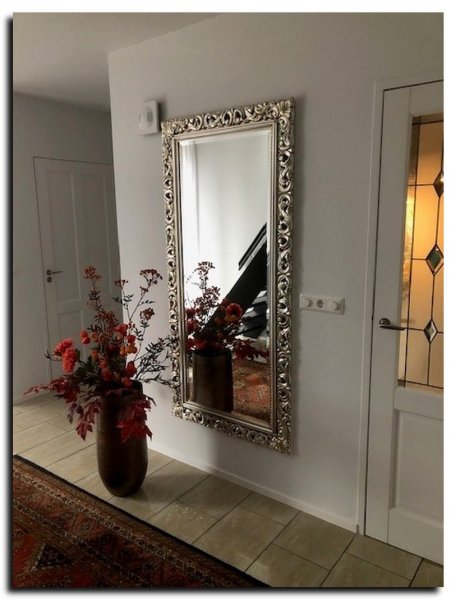 grote-wandspiegel-brede-rand-zilver-hal