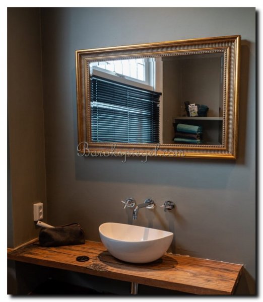gras rem Bedenk spiegel in badkamer - barokspiegel